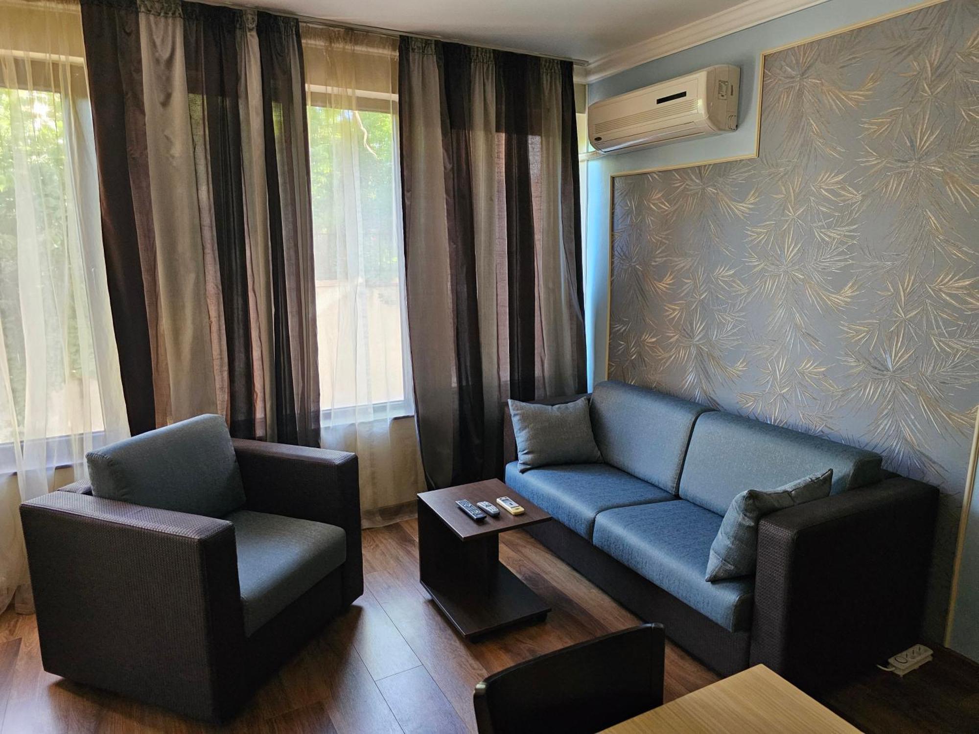 Cosy Studio 9 Святые Константин и Елена Экстерьер фото